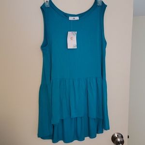 Amelia James ruffle tank size L